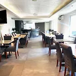 Ibis Styles Airport Aero 44