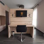 Ibis Styles Airport Aero 44 3* Charleroi