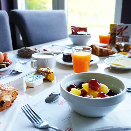 Ibis Styles Airport Aero 44 3* Charleroi