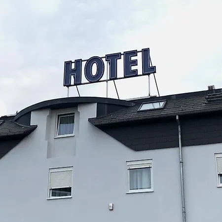 Ibis Styles Airport Aero 44