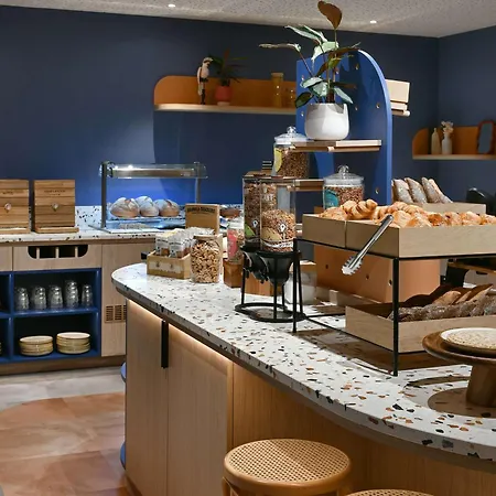 Ibis Styles Airport Aero 44 Hotel