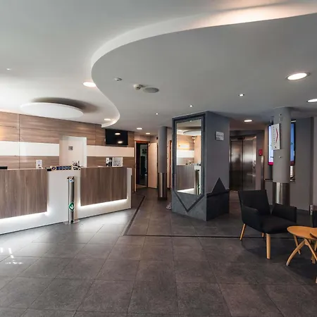 Ibis Styles Airport Aero 44 3*