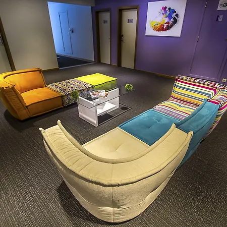 Ibis Styles Airport Aero 44 3*