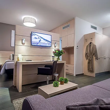 Ibis Styles Airport Aero 44 3*