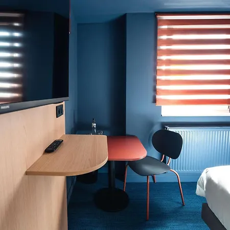 Ibis Styles Airport Aero 44 Hotel 3*