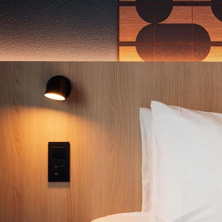Ibis Styles Airport Aero 44