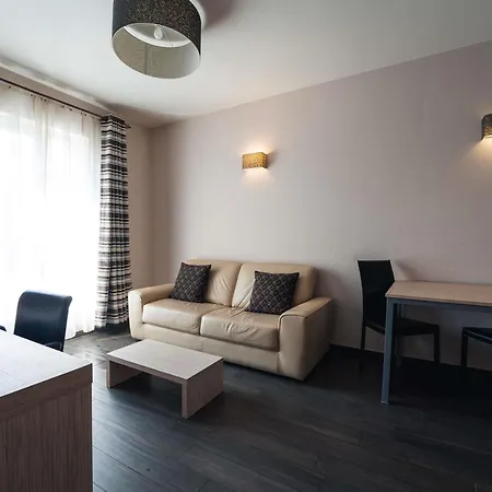 Ibis Styles Airport Aero 44 Charleroi