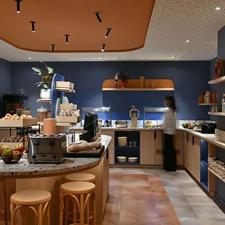 Ibis Styles Airport Aero 44 3* Charleroi