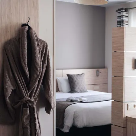 Ibis Styles Airport Aero 44 3* Charleroi