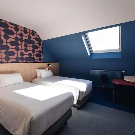 Hotel Ibis Styles Airport Aero 44 3*