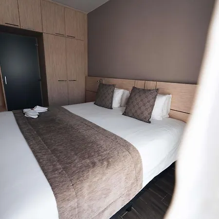 Ibis Styles Airport Aero 44 3* 샤를루아