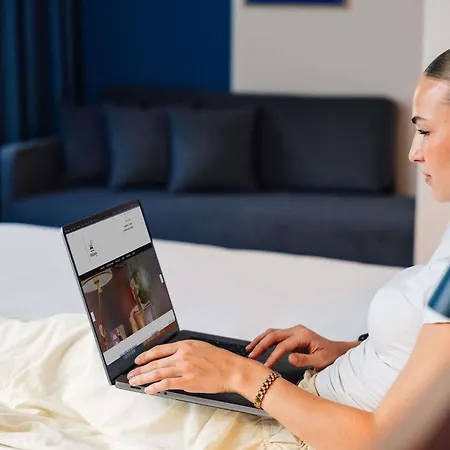 Ibis Styles Airport Aero 44 3*