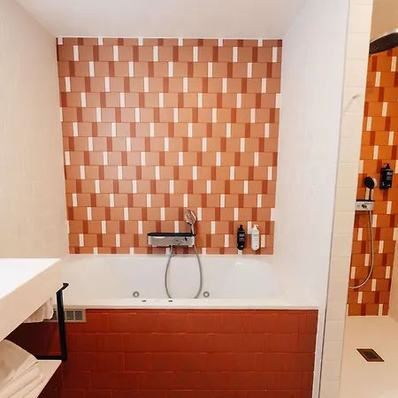 Ibis Styles Airport Aero 44 호텔
