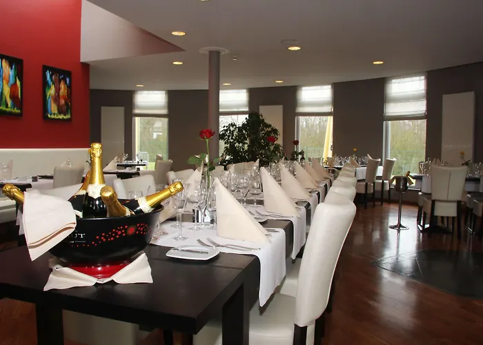 Aero44 Airport 3* Charleroi