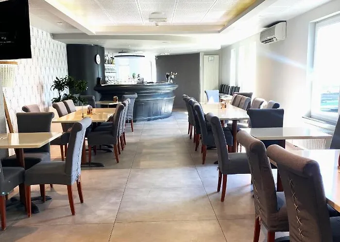 Ibis Styles Airport Aero 44