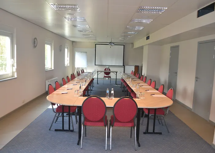 Ibis Styles Airport Aero 44 3*