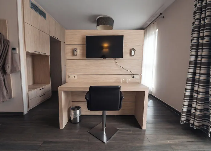 Hotel Ibis Styles Airport Aero 44