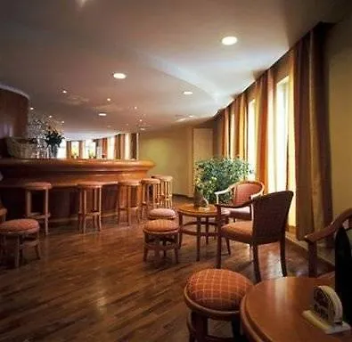 Ibis Styles Airport Aero 44