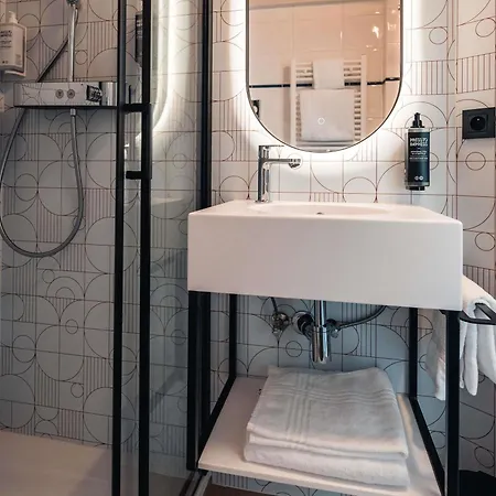 Ibis Styles Airport Aero 44