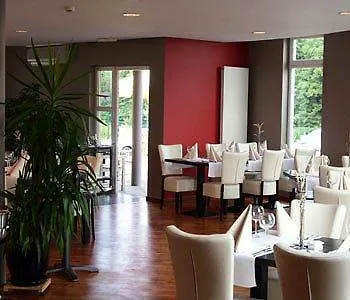 Ibis Styles Airport Aero 44 3*